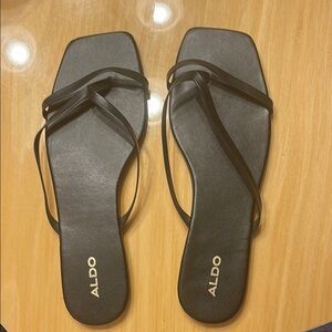 Aldo Flat Black Sandals with Cross Straps and Square Toe